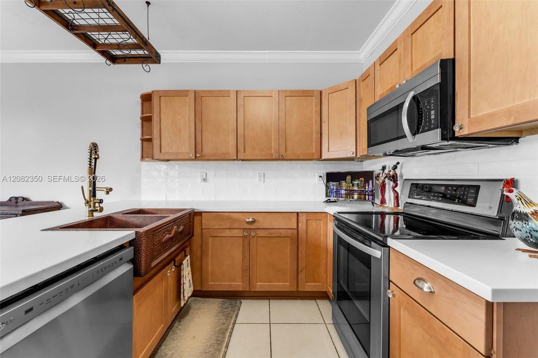 For Sale: $397,500 (4 beds, 3 baths, 1837 Square Feet)