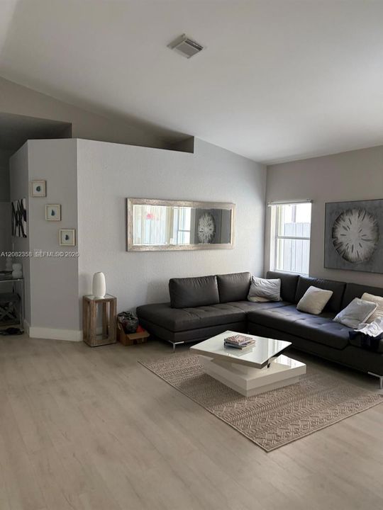 For Rent: $4,500 (3 beds, 2 baths, 1654 Square Feet)