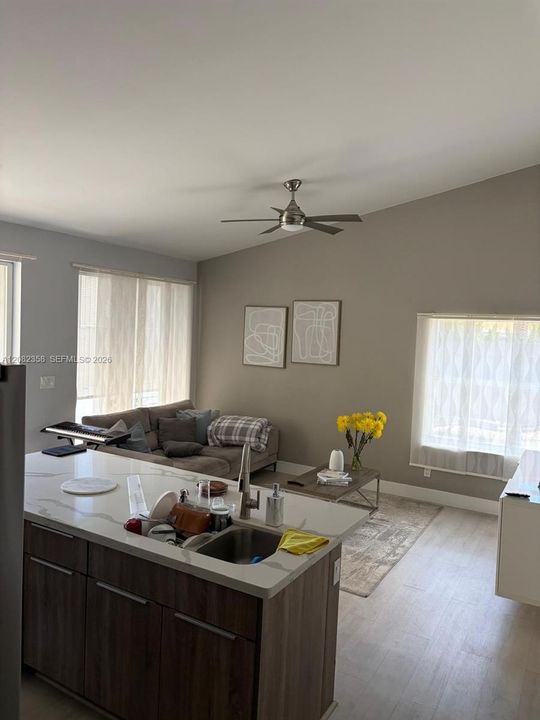 For Rent: $4,500 (3 beds, 2 baths, 1654 Square Feet)
