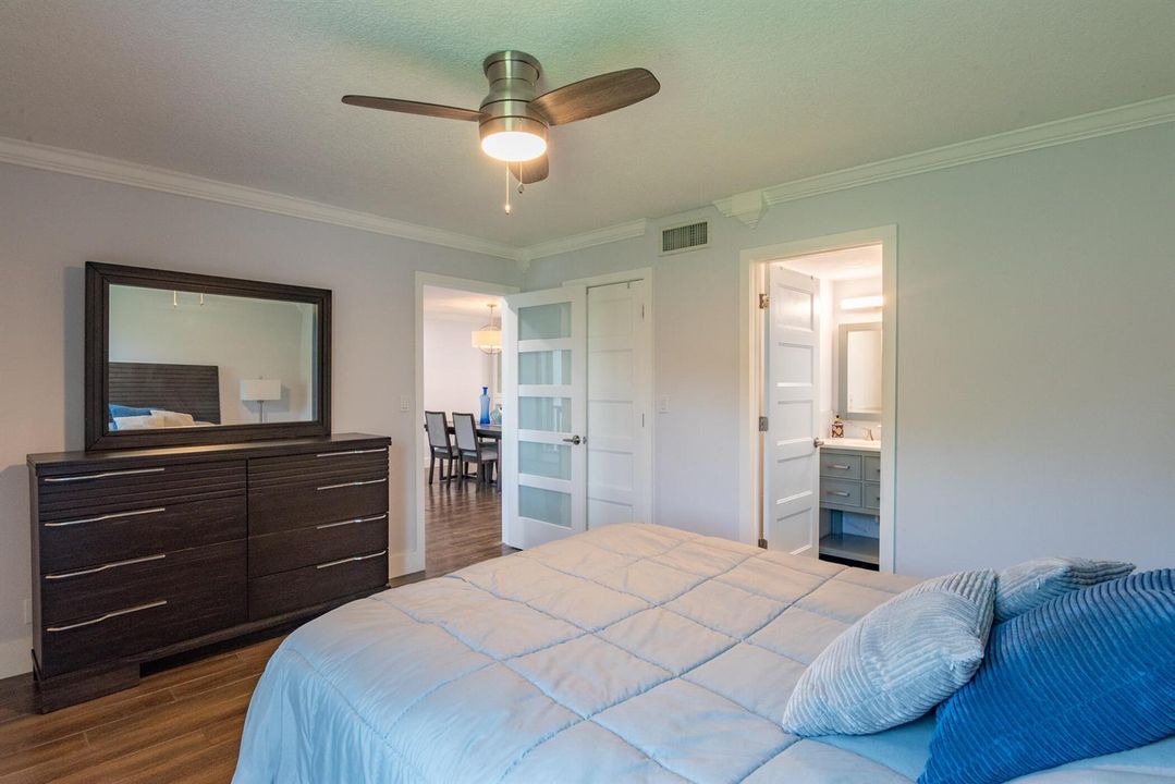© Clark- 2500 Presidential Way 304-022