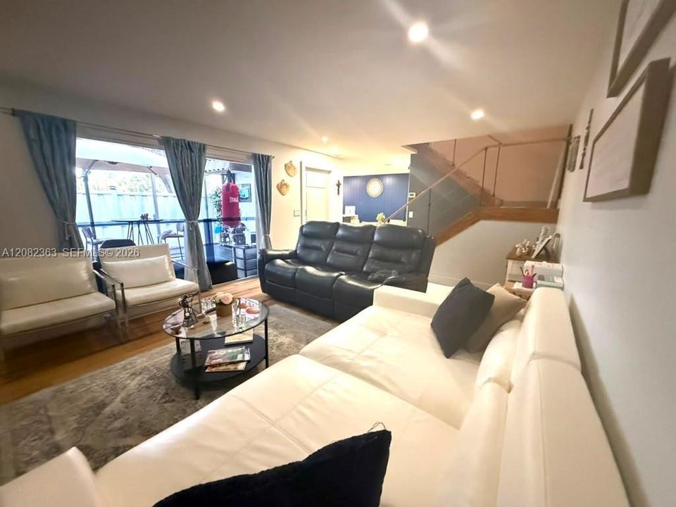 En Renta: $2,900 (2 camas, 2 baños, 1200 Pies cuadrados)