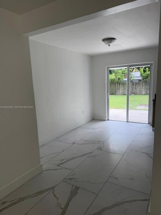 En Renta: $3,200 (3 camas, 2 baños, 2496 Pies cuadrados)