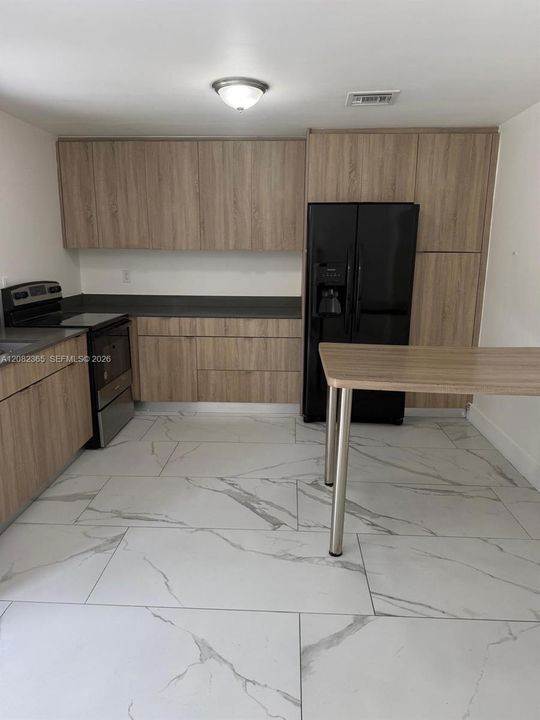 En Renta: $3,200 (3 camas, 2 baños, 2496 Pies cuadrados)