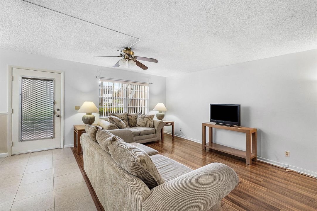 006-434NormandyJ-DelrayBeach-FL-33484-SM