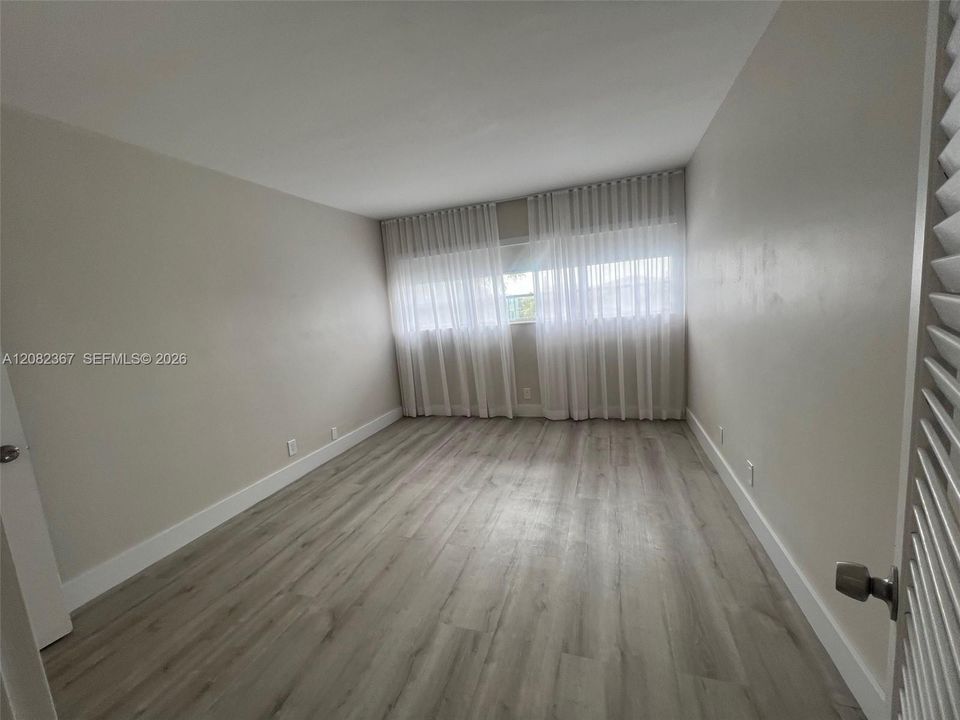 На продажу: $195,000 (1 спален, 1 ванн, 670 Квадратных фут)