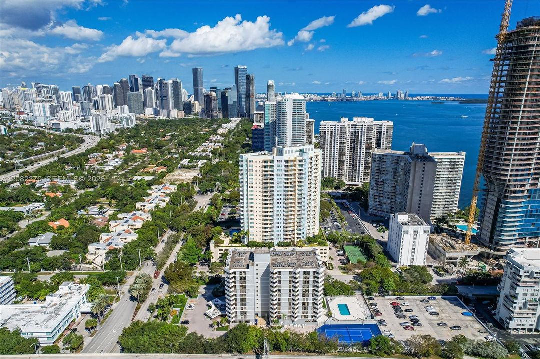 В аренду: $3,600 (2 спален, 2 ванн, 1145 Квадратных фут)