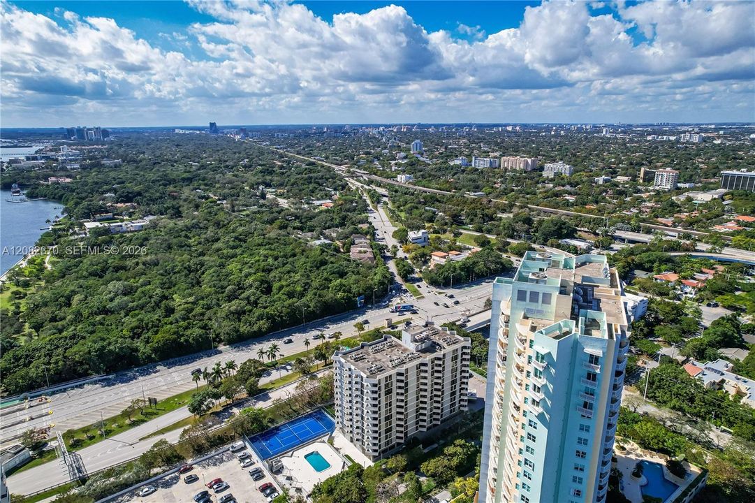 В аренду: $3,600 (2 спален, 2 ванн, 1145 Квадратных фут)