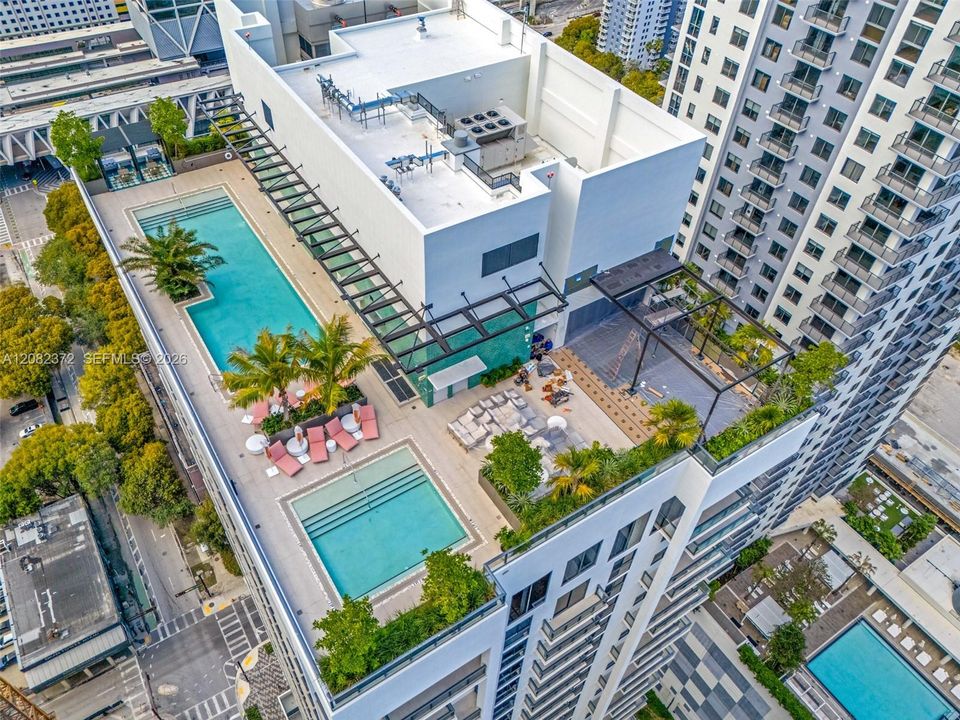 На продажу: $925,000 (2 спален, 2 ванн, 754 Квадратных фут)
