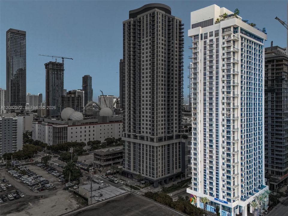 На продажу: $925,000 (2 спален, 2 ванн, 754 Квадратных фут)