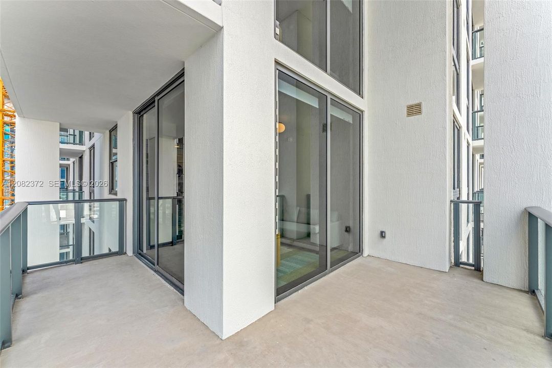 На продажу: $925,000 (2 спален, 2 ванн, 754 Квадратных фут)
