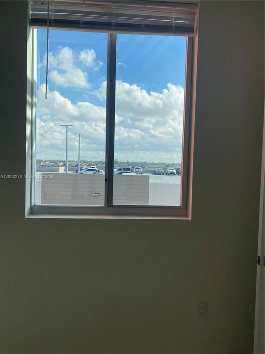 For Rent: $3,200 (2 beds, 2 baths, 1049 Square Feet)