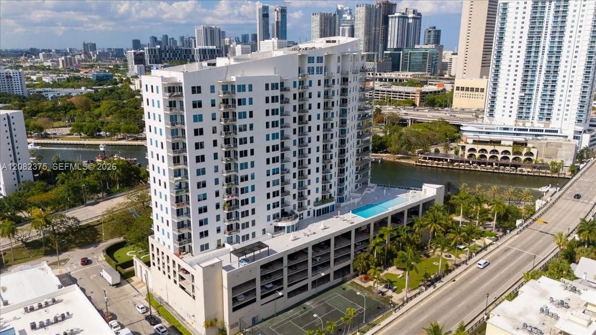 For Rent: $3,500 (2 beds, 2 baths, 1009 Square Feet)