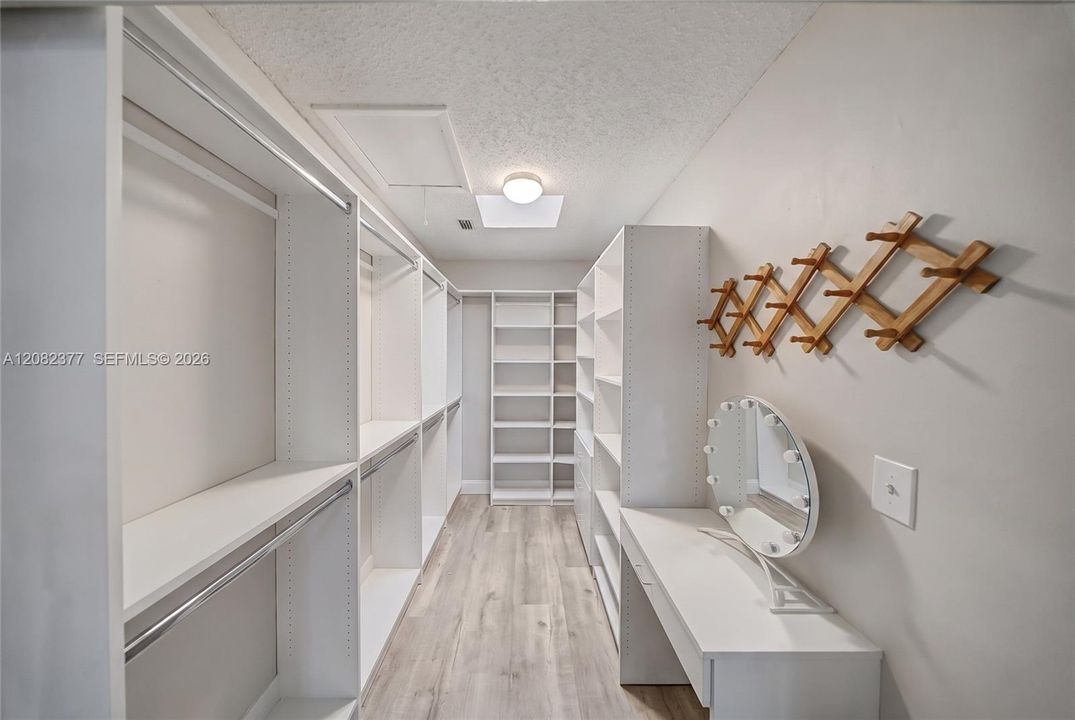 For Sale: $770,000 (3 beds, 2 baths, 1864 Square Feet)