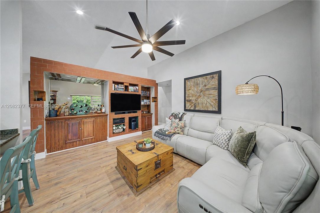 For Sale: $770,000 (3 beds, 2 baths, 1864 Square Feet)