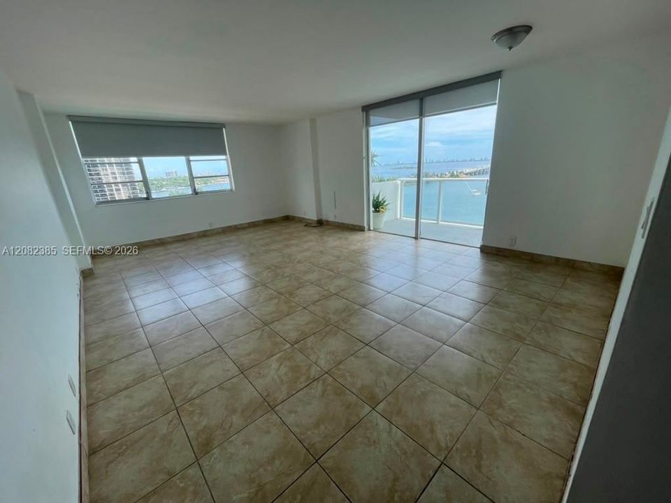 В аренду: $3,200 (2 спален, 2 ванн, 1160 Квадратных фут)