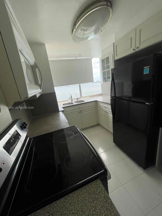 В аренду: $3,200 (2 спален, 2 ванн, 1160 Квадратных фут)
