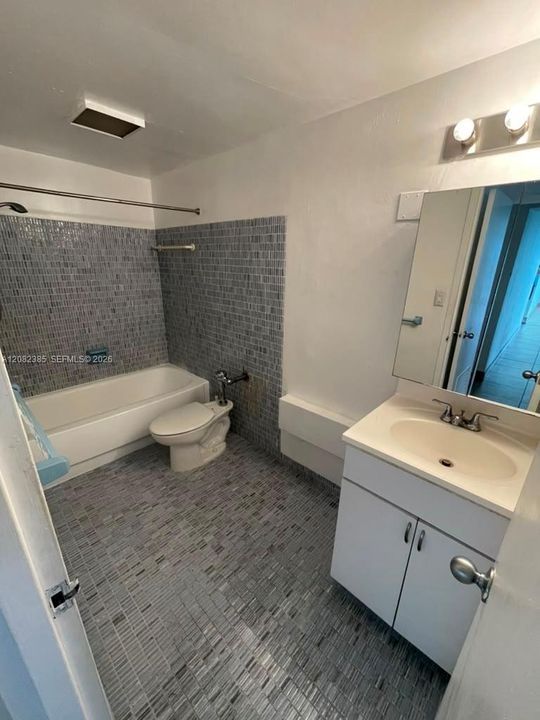 В аренду: $3,200 (2 спален, 2 ванн, 1160 Квадратных фут)