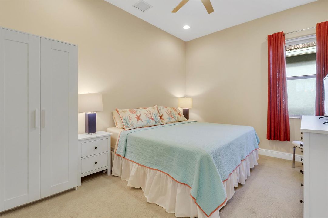 Den/Flex Room