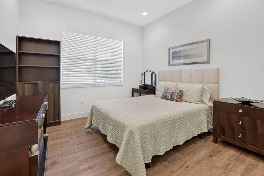 2nd Bedroom