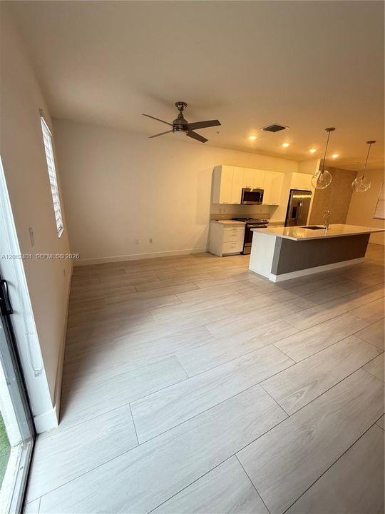 En Renta: $3,750 (3 camas, 2 baños, 1425 Pies cuadrados)