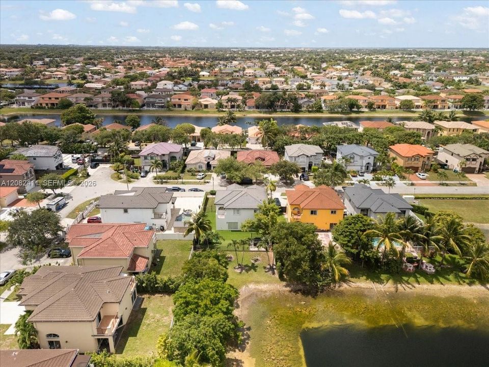 For Sale: $879,999 (3 beds, 2 baths, 2089 Square Feet)