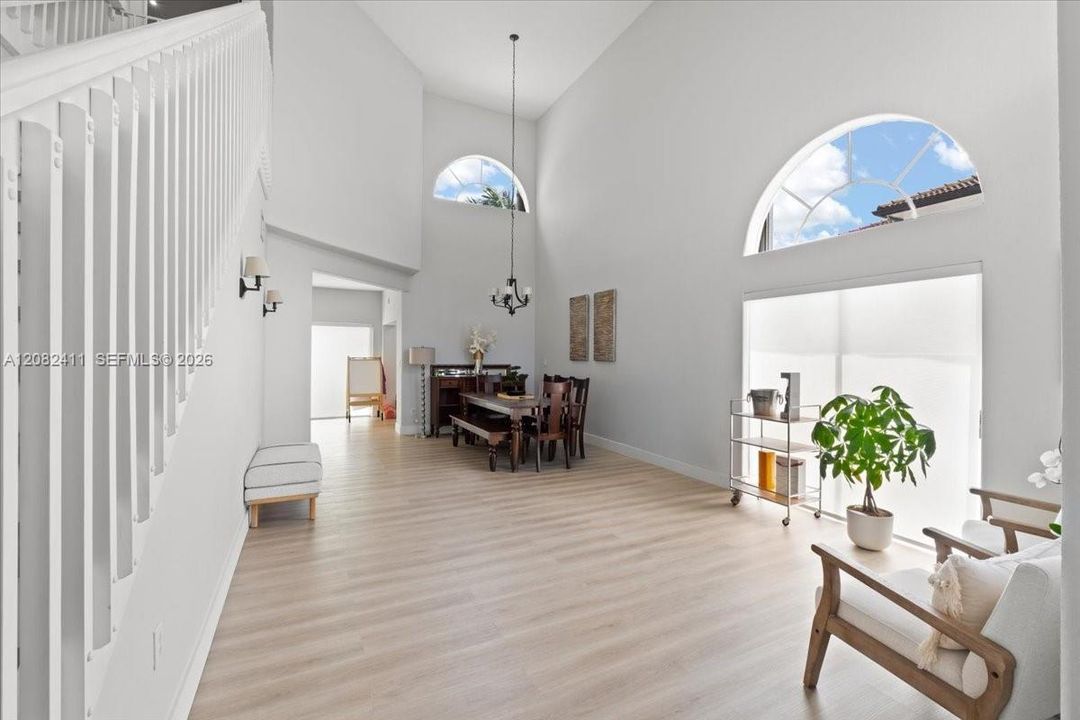 For Sale: $879,999 (3 beds, 2 baths, 2089 Square Feet)