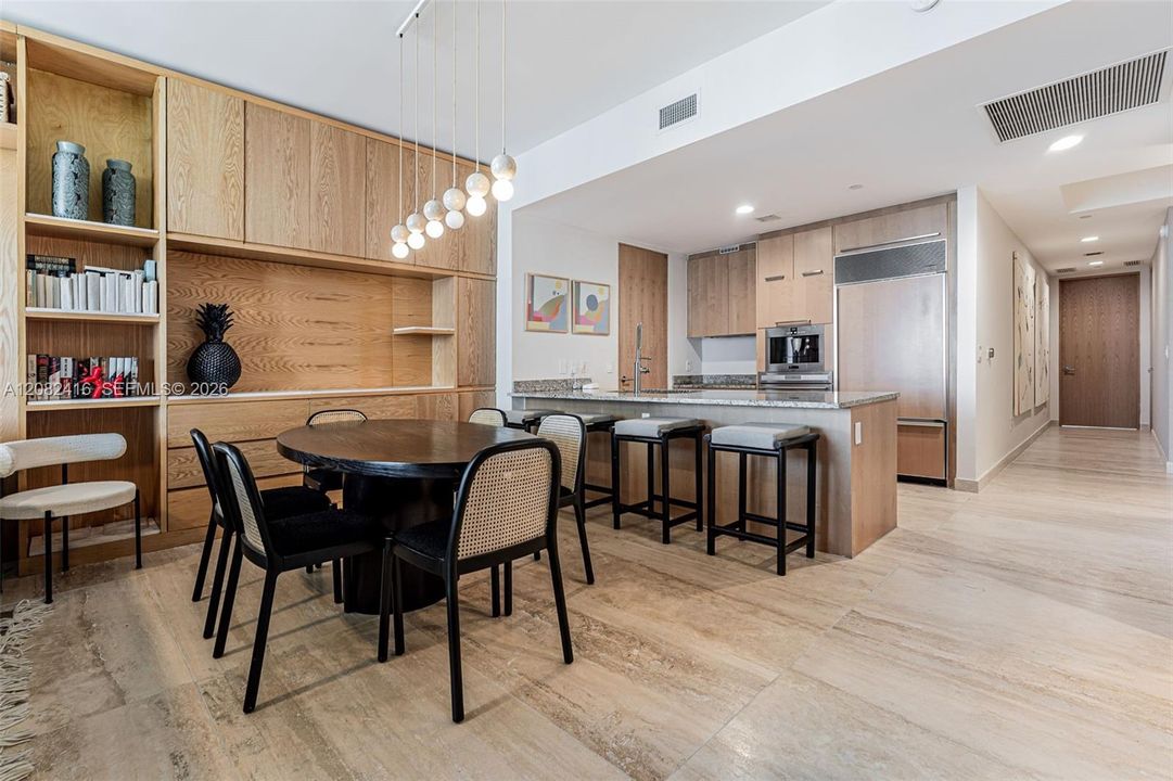 For Rent: $9,500 (3 beds, 3 baths, 1974 Square Feet)