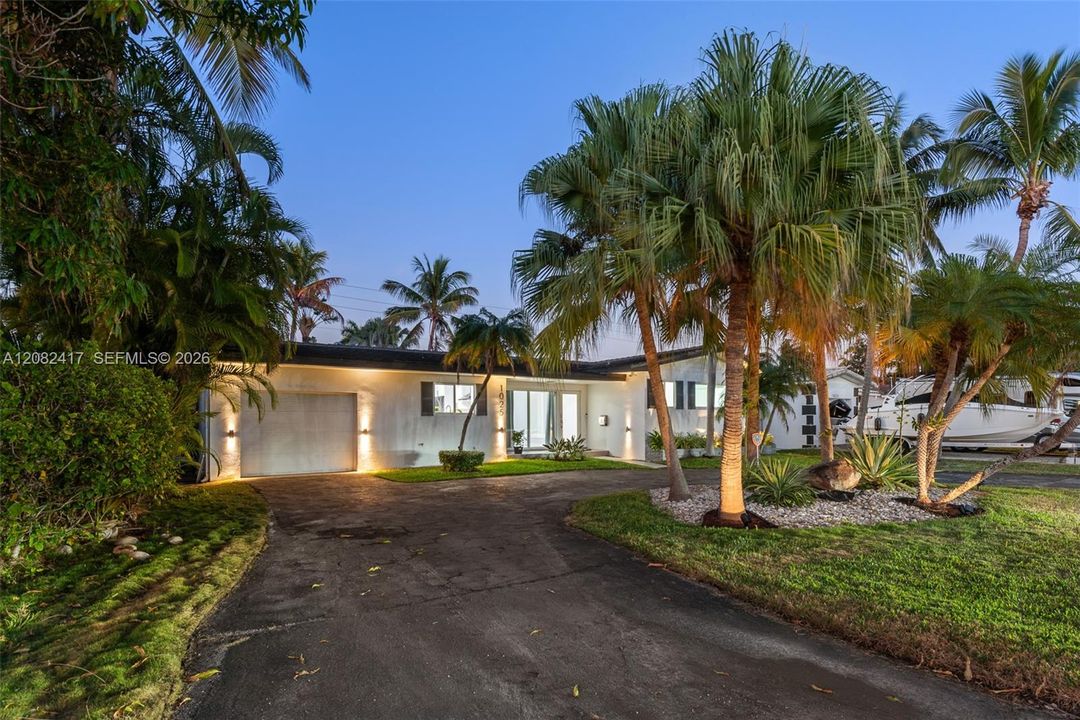 На продажу: $1,299,000 (3 спален, 2 ванн, 1684 Квадратных фут)