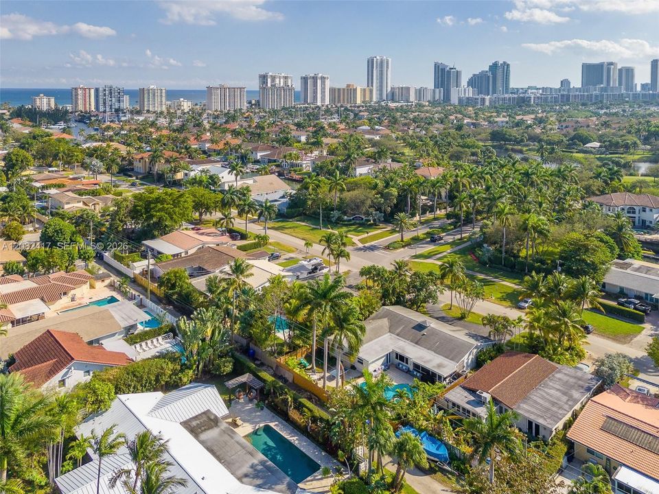 На продажу: $1,299,000 (3 спален, 2 ванн, 1684 Квадратных фут)