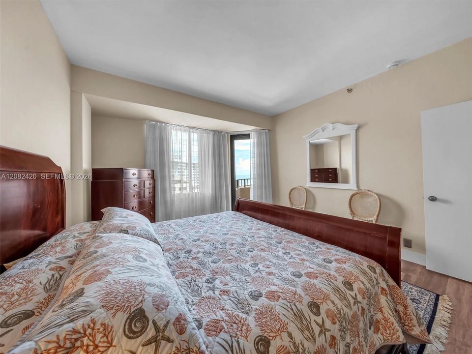 В аренду: $14,000 (3 спален, 2 ванн, 2515 Квадратных фут)