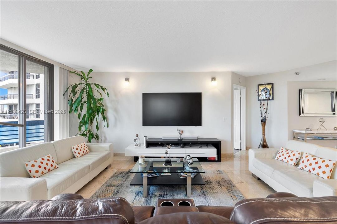 В аренду: $4,800 (2 спален, 2 ванн, 1464 Квадратных фут)
