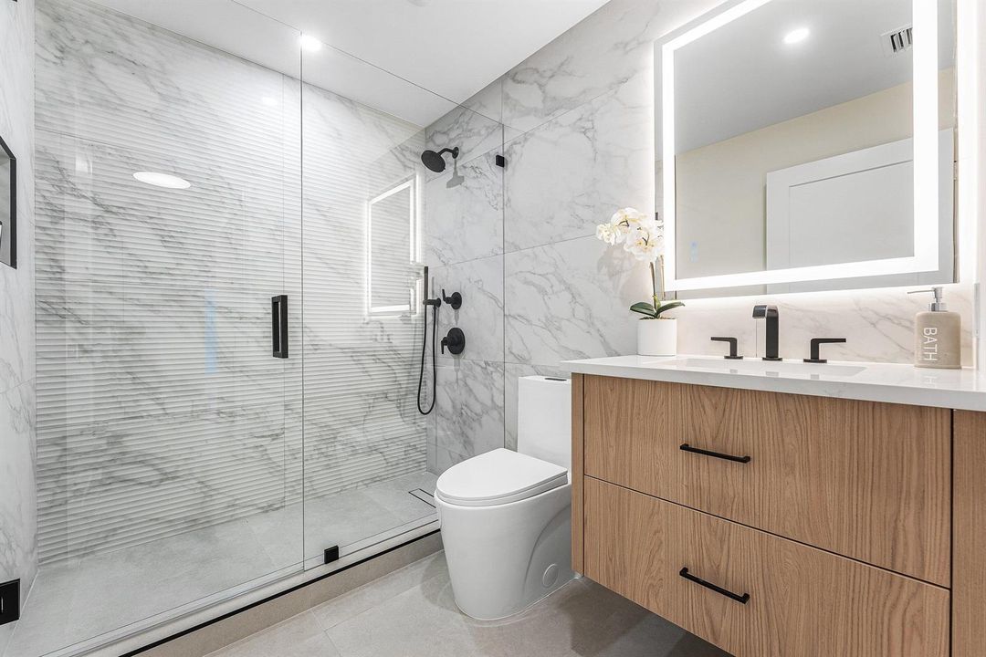 2nd Bathroom