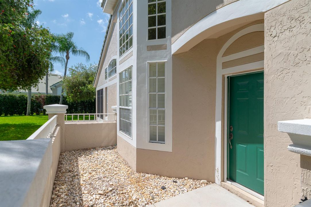 1676 SW Harbour Isles Cir