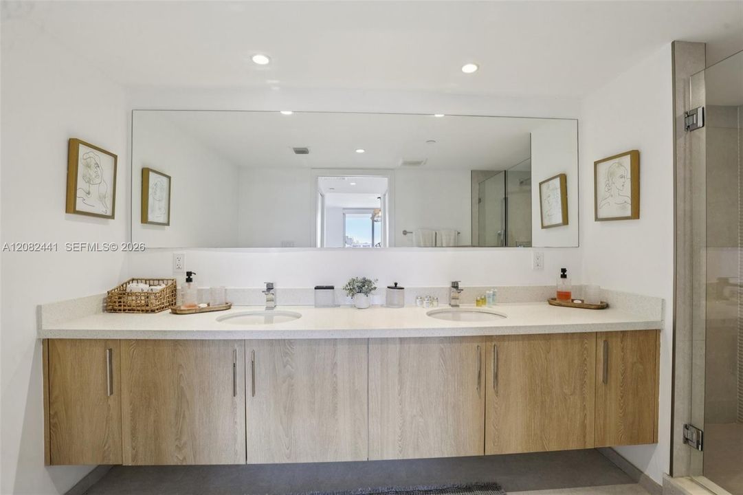 For Rent: $7,500 (2 beds, 3 baths, 1532 Square Feet)