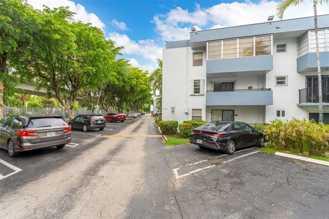 En Venta: $265,000 (2 camas, 1 baños, 900 Pies cuadrados)