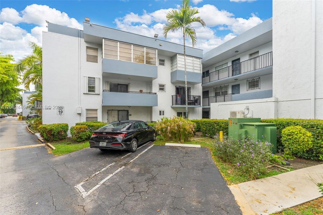 En Venta: $265,000 (2 camas, 1 baños, 900 Pies cuadrados)