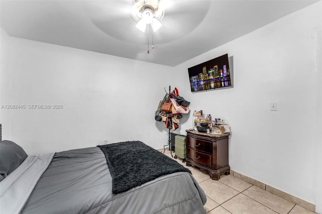 En Venta: $265,000 (2 camas, 1 baños, 900 Pies cuadrados)