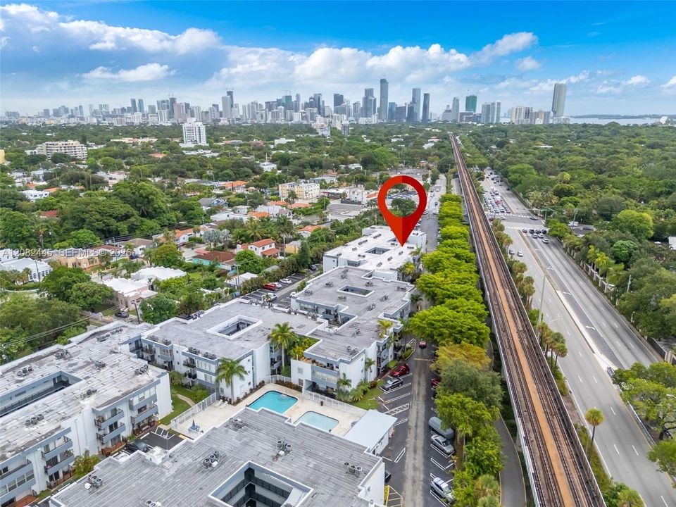 En Venta: $265,000 (2 camas, 1 baños, 900 Pies cuadrados)