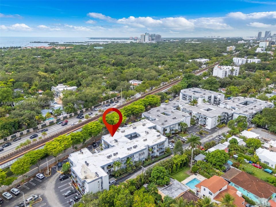 En Venta: $265,000 (2 camas, 1 baños, 900 Pies cuadrados)