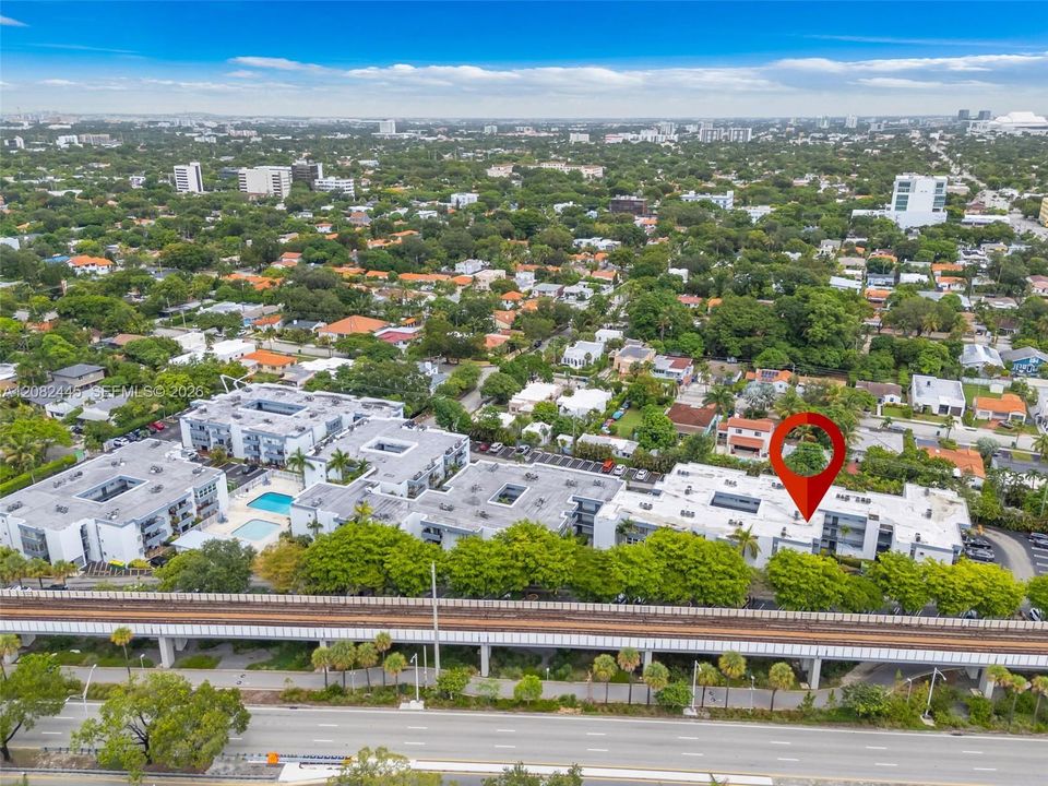 En Venta: $265,000 (2 camas, 1 baños, 900 Pies cuadrados)