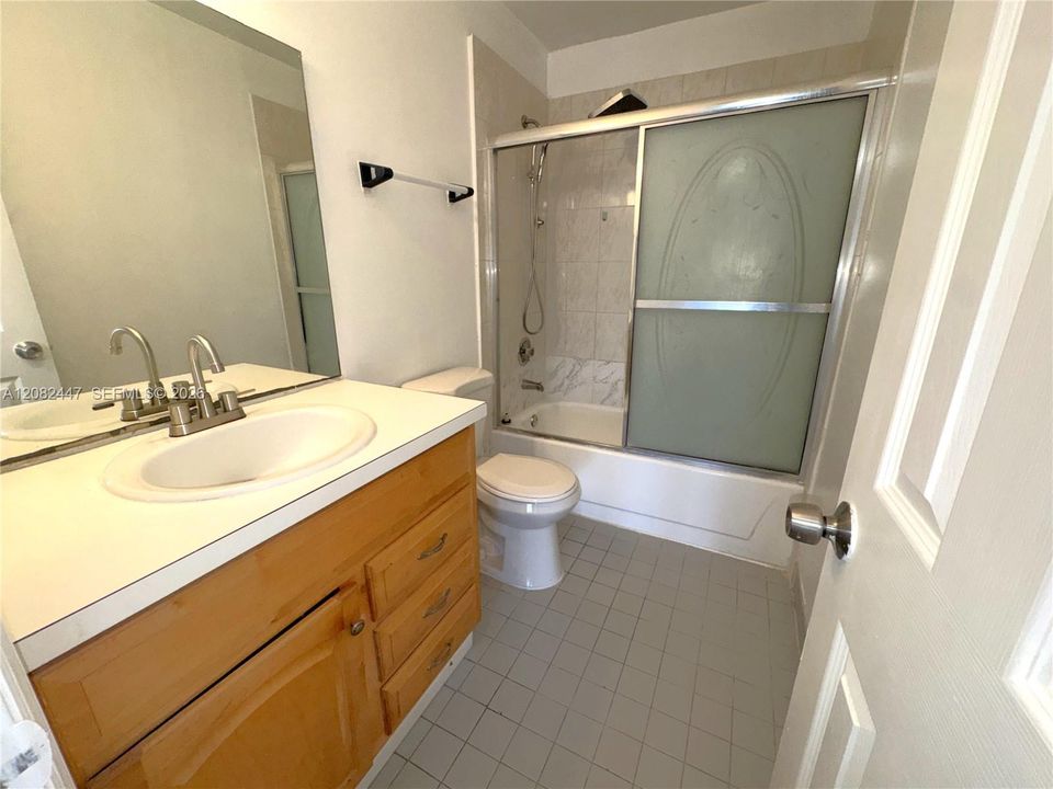 2nd Bathroom