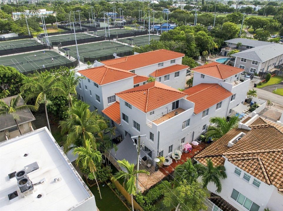 44-web-or-mls-633-ne-11th-ave-2
