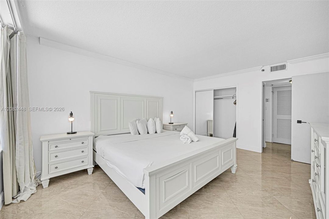 En Venta: $522,000 (2 camas, 2 baños, 960 Pies cuadrados)