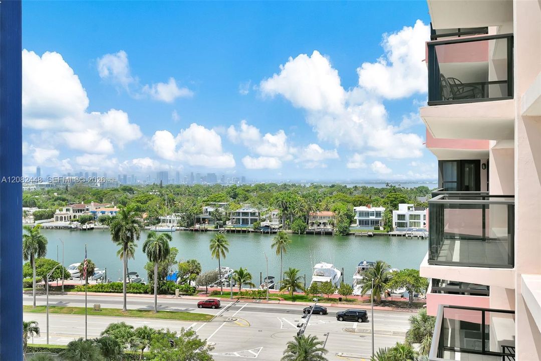 En Venta: $522,000 (2 camas, 2 baños, 960 Pies cuadrados)