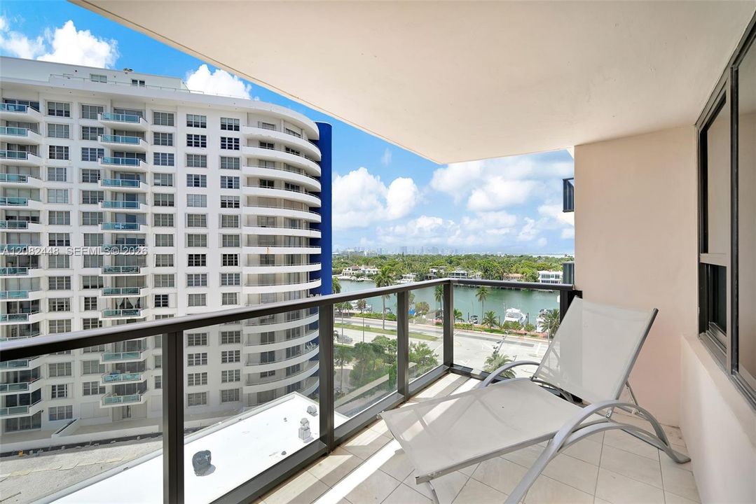 En Venta: $522,000 (2 camas, 2 baños, 960 Pies cuadrados)