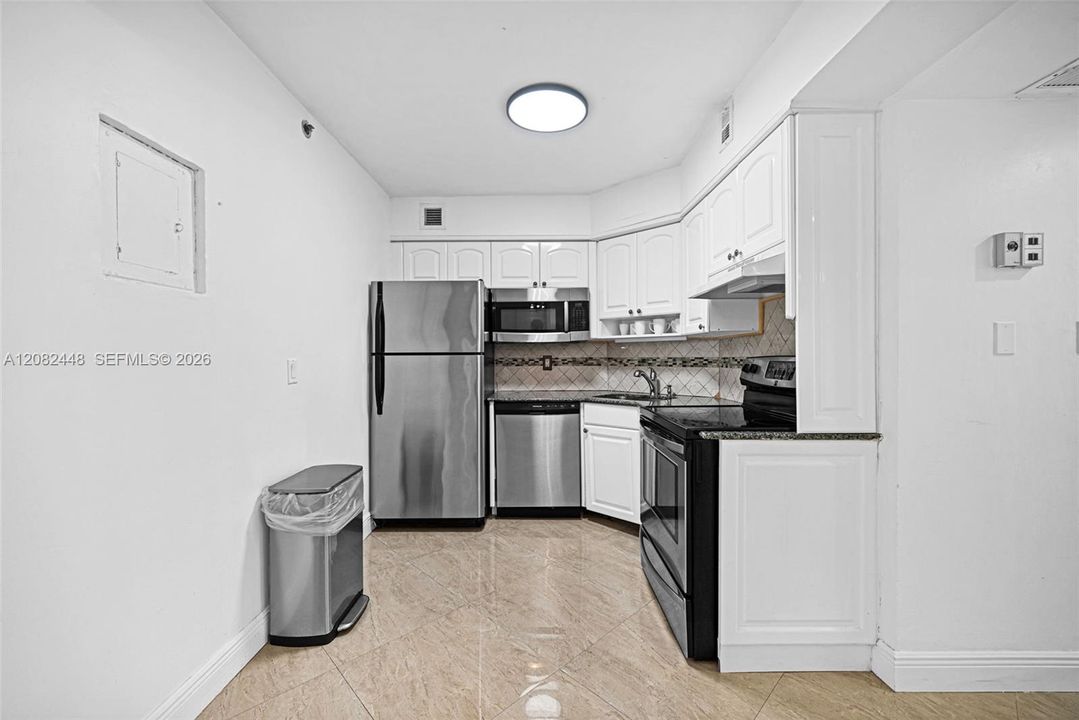 En Venta: $522,000 (2 camas, 2 baños, 960 Pies cuadrados)