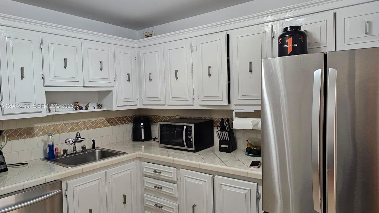 En Venta: $250,000 (2 camas, 2 baños, 1190 Pies cuadrados)