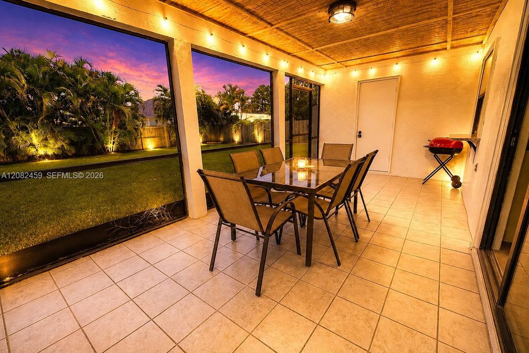For Rent: $3,199 (4 beds, 2 baths, 1582 Square Feet)
