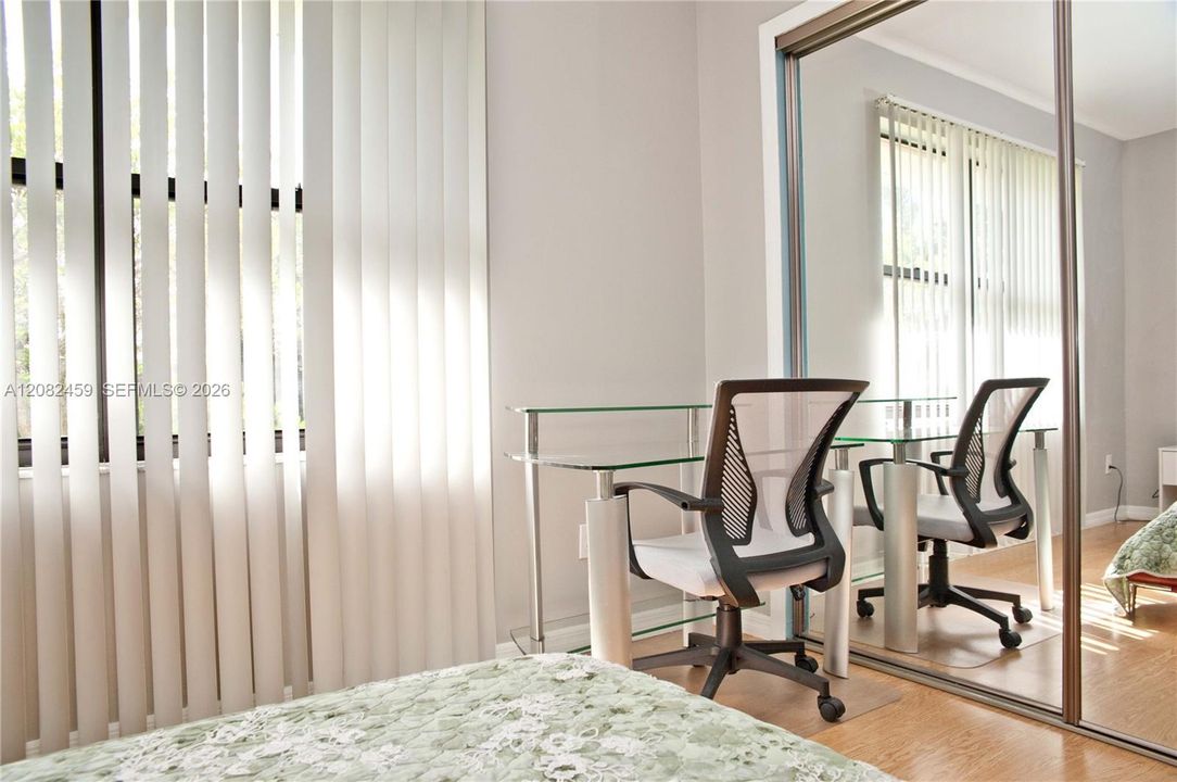 For Rent: $3,199 (4 beds, 2 baths, 1582 Square Feet)