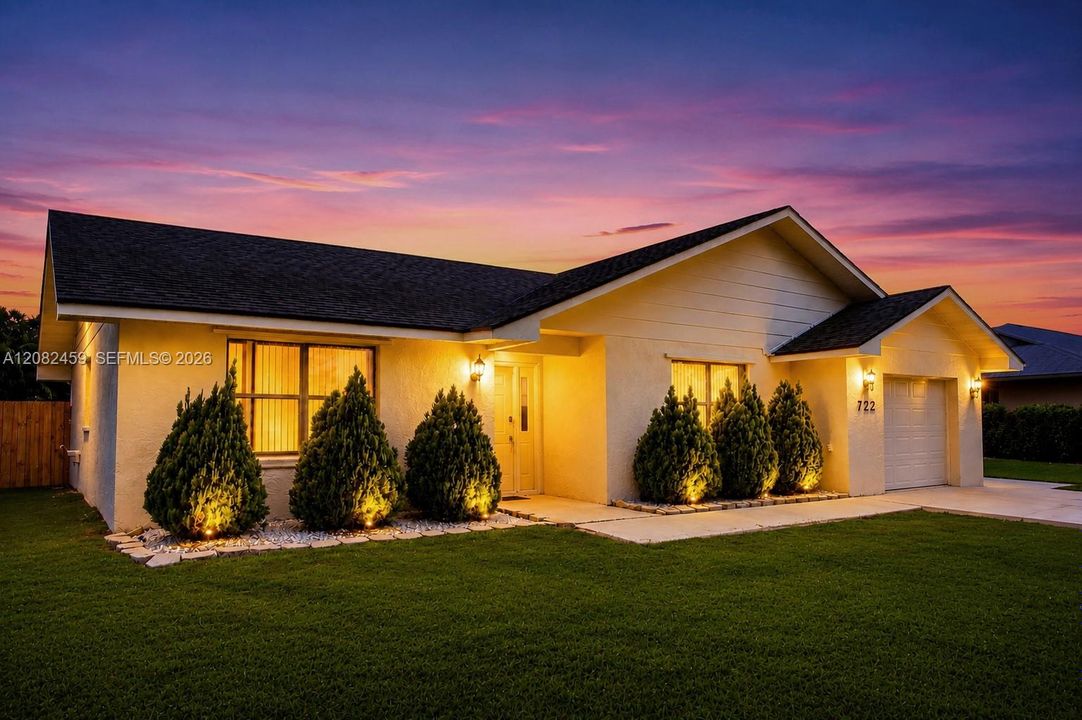 For Rent: $3,199 (4 beds, 2 baths, 1582 Square Feet)